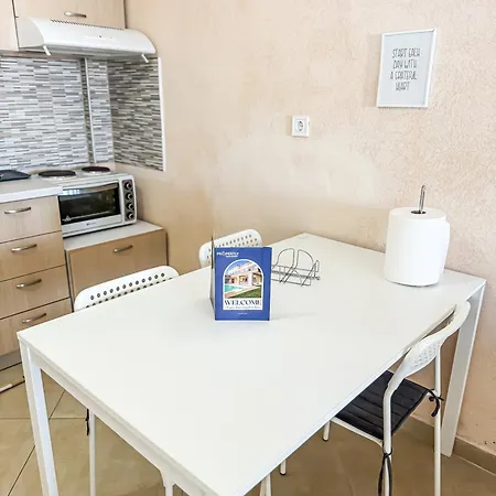 Beachfront Retreat #propertly Apartment Nea Kallikrateia