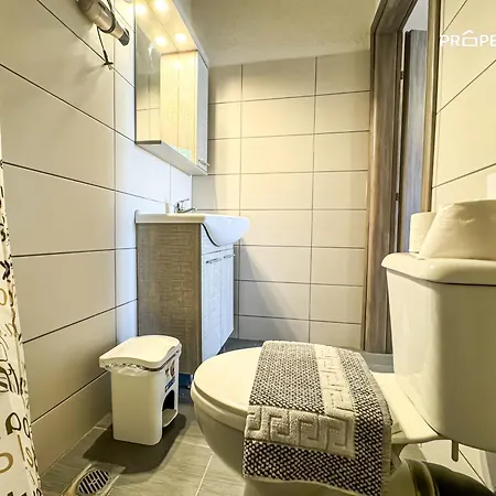 Apartment Beachfront Retreat #propertly Nea Kallikrateia
