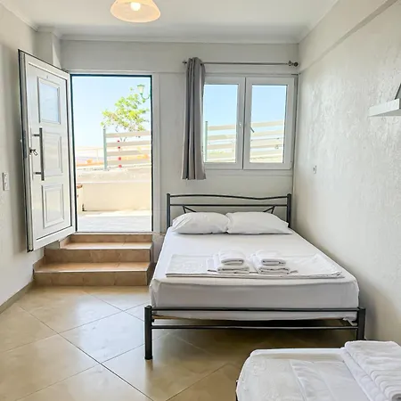 Beachfront Retreat #propertly Nea Kallikrateia