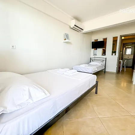 Beachfront Retreat #propertly Apartment *