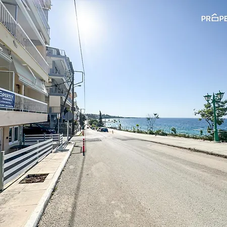Apartment Beachfront Retreat #propertly *