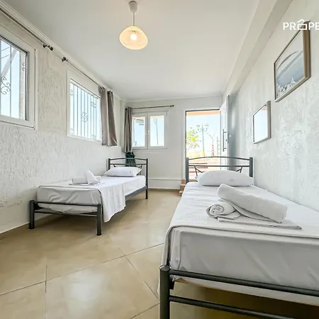 Apartment Beachfront Retreat #propertly Nea Kallikrateia